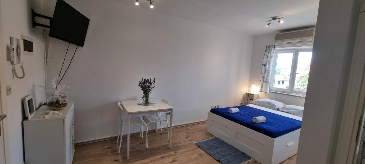Tiny Studio Big Living Apartment Rovinj Luaran gambar